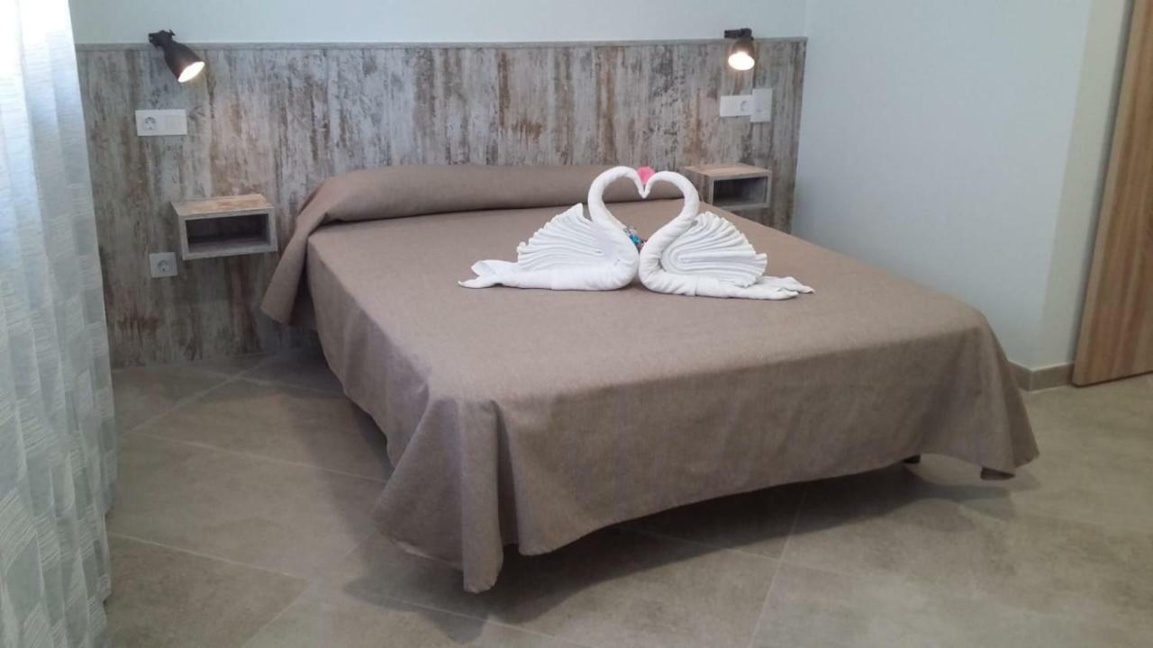 Cal Ribero Aparthotel Vilanova De La Sal Kültér fotó